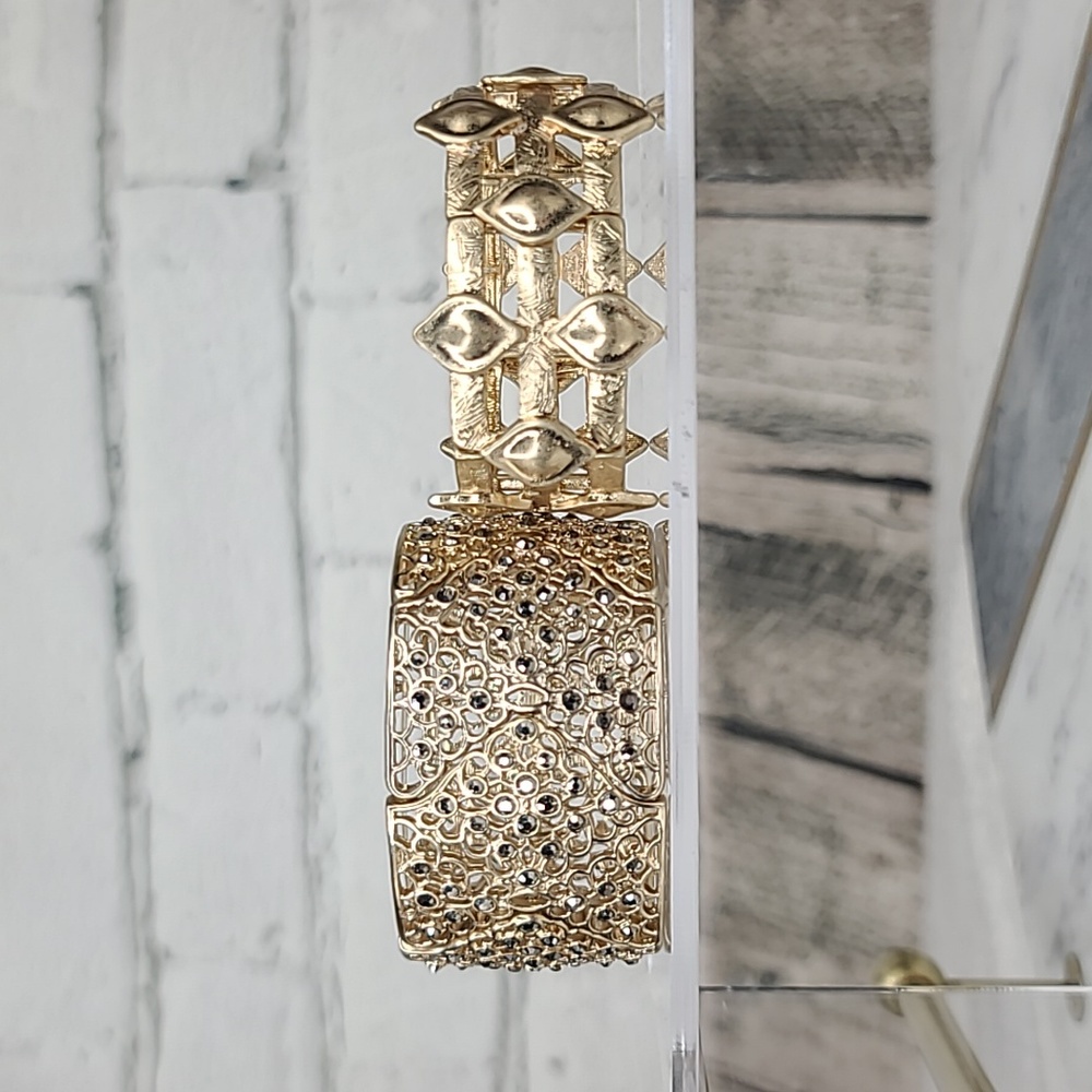 White House Black Market Elegant Filigree & Brushed Metal Stretch Bracelets Gold
